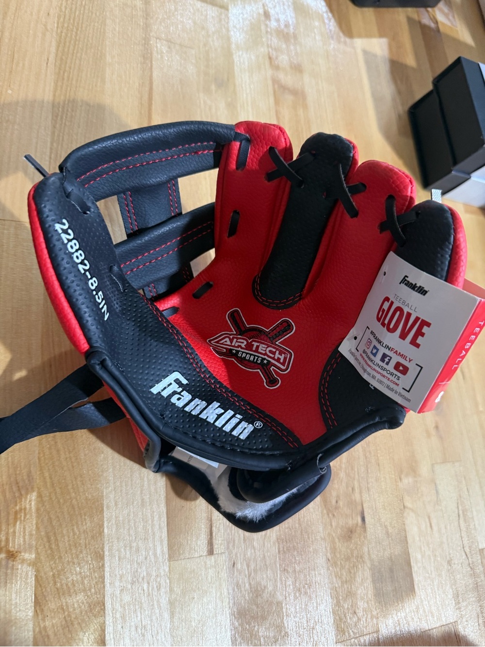 Kids Red and Black Baseball Glove - Air Tech